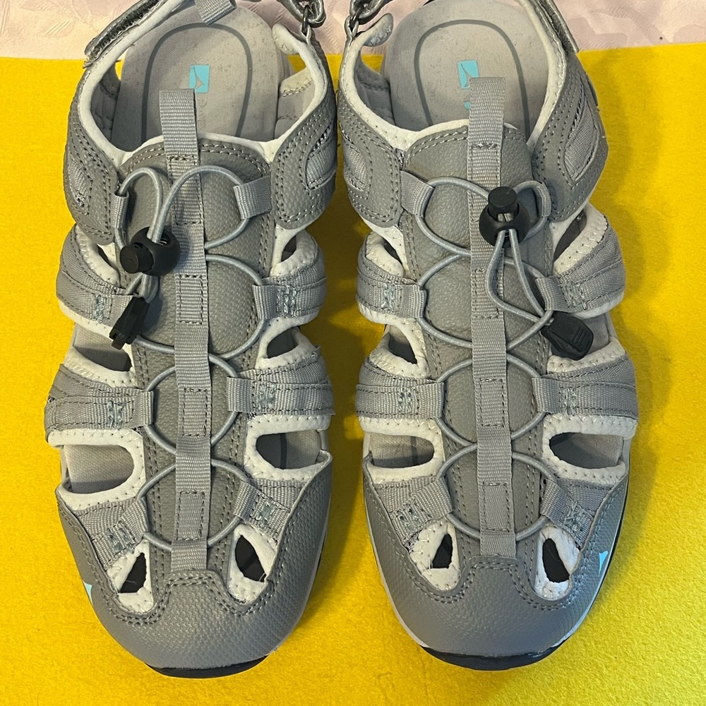 Pacific Mountain Women’s Ascot Gray Closed Toe Sandals. Size 10. Like New.